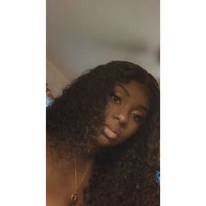 Meet your Posher, Raquel